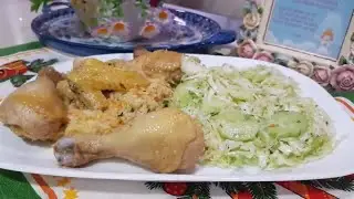 Pulpe si Aripi de Pui Înăbușite cu Orez Delicios și Salată de Varză cu Castraveți de la Bunica 🍂