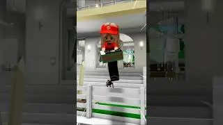 i tried to deliver a package then this happened 😳😭 #shorts #roblox #robloxshorts