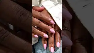 Zr&oacute;b z nami manicure z użyciem żelu &bdquo;Bare Builder Gel&rdquo; i nowego odcienia &bdquo;Sugar Plum&rdquo; 🍬 Teraz 15%...