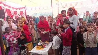 प्रमोद कुमार शास्त्री जी गोवर्धन महाराज की आरती करते हुए mo 9719829225 /+*8954558584