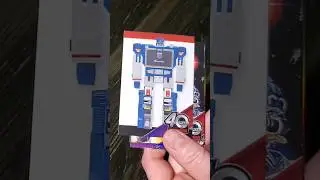 Dynamite Transformers 40th Anniversary Trading Cards. I had this Soundwave! #transformers #soundwave