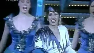 Mamá quiero ser artista  Inicio y presentación de Concha Velasco