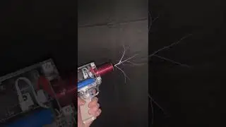 Check out the Tesla coil&hellip; GUN! ⚡️#science #teslacoil #physics #tesla #electricity #scienceexperiment