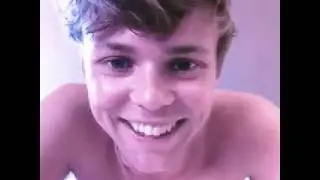 ❤️ Ashton Irwin // sexy and i know it ❤️