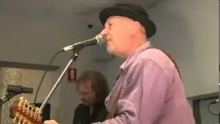 Russell Morris pays tribute to Darryl Cotton live at the Debonair's Lunch