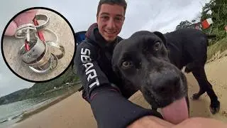 Ca&ccedil;ando Tesouros pela Praia com Detector de Metais