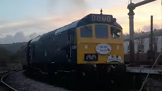 25262 departs Totnes Riverside working Buckfastleigh service 