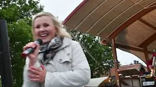 2019-07-08. Del 4. Elisa Lindström med husbandet Öregrundsmåndag.