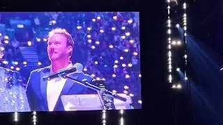 ❤️RUSSELL WATSON EMOTIONAL TWO MINS AT ROCK CHOIR LIVE YOU RAISE ME UP❤️