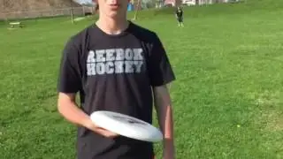 How to Forehand pass with a frisbee