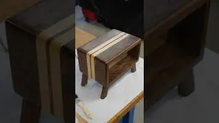 Finishing. #woodstyle #diywoodworking #woodlife #woodworking #diy #woodworklife #carpentry