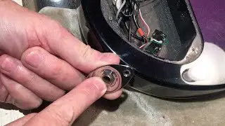 How to replace an output jack - Reverend Sensei RA