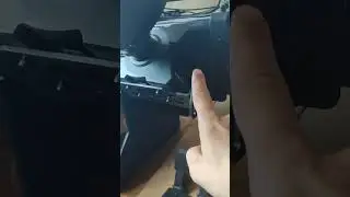 Установка поворотного механизма крепления руля Moza.