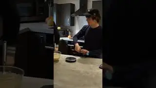 Tubbo wants to add Chocolate salsa to Ranboo's cake