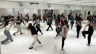 Calling all dancing adults!!! 🎉 Join our vibrant Basel community and explore our dance classes