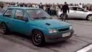 Corsa A 2.0 16V c20xe vs. Corsa 2.5 V6 c25xe