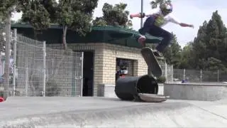 Andy 5 Tricks for a Garbage Can