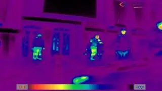 Thermal Expert Q1 | Люди у кинотеатра