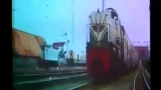 Scene Lokomotif BB300 Ft. Rangkaian KA | Opening Bank Bumi Daya (1973)