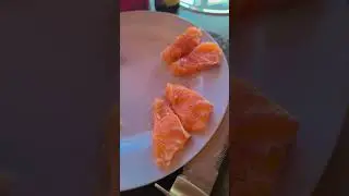 Maju era comendo peixe cru !