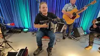 J&eacute;r&eacute;mie, accord&eacute;on 🪗