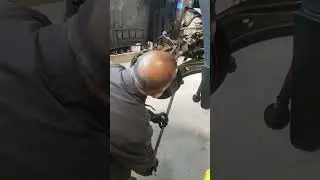 2/3/2025 NISSAN ROGUE 2019 REPLACING THE FRONT STRUTS