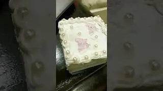 using imitation cream for the first time (blank space cake next)