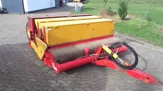 Vredo Gr&uuml;nlandschlitzdrille 2 m aufgesattelt 5 cm Reihenabstand 40 Reihen