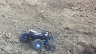 Wltoys 10428 B rock climbing copy Vaterra Twin Hammers test