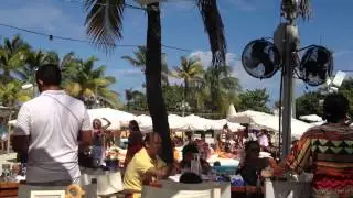 JUST ME AND MY HEADPHONES PODCAST LIVE W DJ LINDSEY BELL