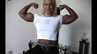 Johanner Dejager Flexing Biceps (UPSCALE)