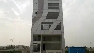 BRAND NEW 4 MARLA COMMERCIAL BUILDING FOR RENT AT DHA PHASE 6 LAHORE