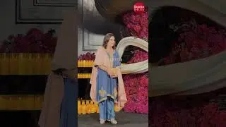 Farah Khan graces the wedding reception of Nupur Sanon and Stebin Ben 💙✨#farahkhan #nupursanon