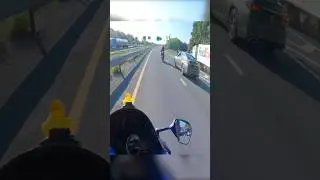 Bikers encounter a driver with road rage 😡 ​⁠​⁠@BravoMotoOfficial