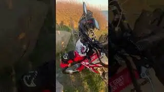 Red moonrally windscreen for the Honda Crf250L