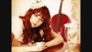 Kanon Wakeshima - Monochrome frame.