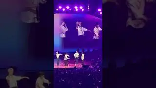 jay and jungwon&rsquo;s 3D challenge on stage! #enhypen #bts #jungkook #3d #kpop #concert #jay #jungwon