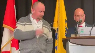 Toronto plane crash survivor honored at paramedic conference