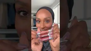 Bold lip or nude lip? 💋 @Clinique chubby stick moisturizing lip color balm #cliniquepartner