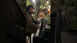 Neele Neele Ambar | Indian Pianist | Piano live | Pianist in Delhi | Pianist in Mumbai | Piano show