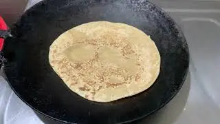 Roti Banaane Ki Koshish...But Not Perfect! 😅| New Vlog
