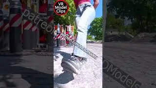 Mariella zeigt ihre Nike dunk Low next nature grau sneaker die sie hier mit nylons tr&auml;gt #nike