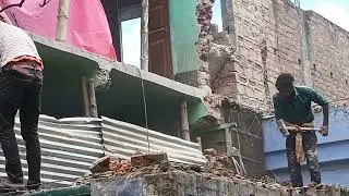 100 sal Purana juna Ghar todne ke liye & wall  beem cutting vi karte hai #construction #electrical