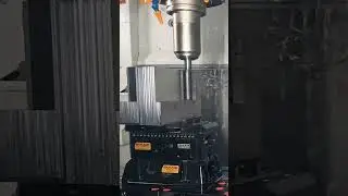 Machining with Emuge EvoGrip workholding + Emuge end mill