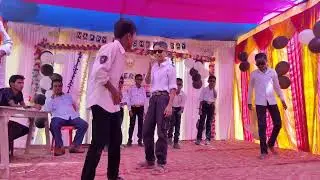 Basanti in Kutton ke samne mt nachna 😂Best Comedy video #comedy #funny #viralvideo #schoolfunctions
