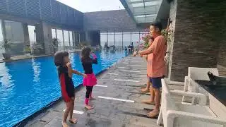 Minggu Pagi Berenang di Grand Mercure Lampung..