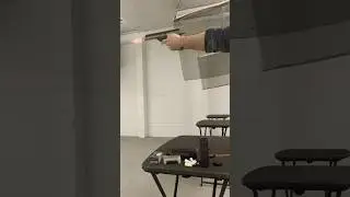 Shooting Futuristic Gun U22 Neos