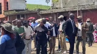 DUTEMBERE MUSHAKI HAMWE NA ADMINISTRATEUR WA MASISI GUSHIMIRA ABATURAGE NUBUYOBOZI KUBYIZA BAGEZEHO