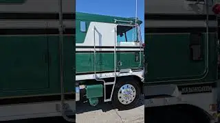 '82 Kenworth K-100 Cabover