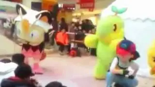 2/3 PoKEMoN Show EP1 Meowth VS Pochama Ash Pikachu